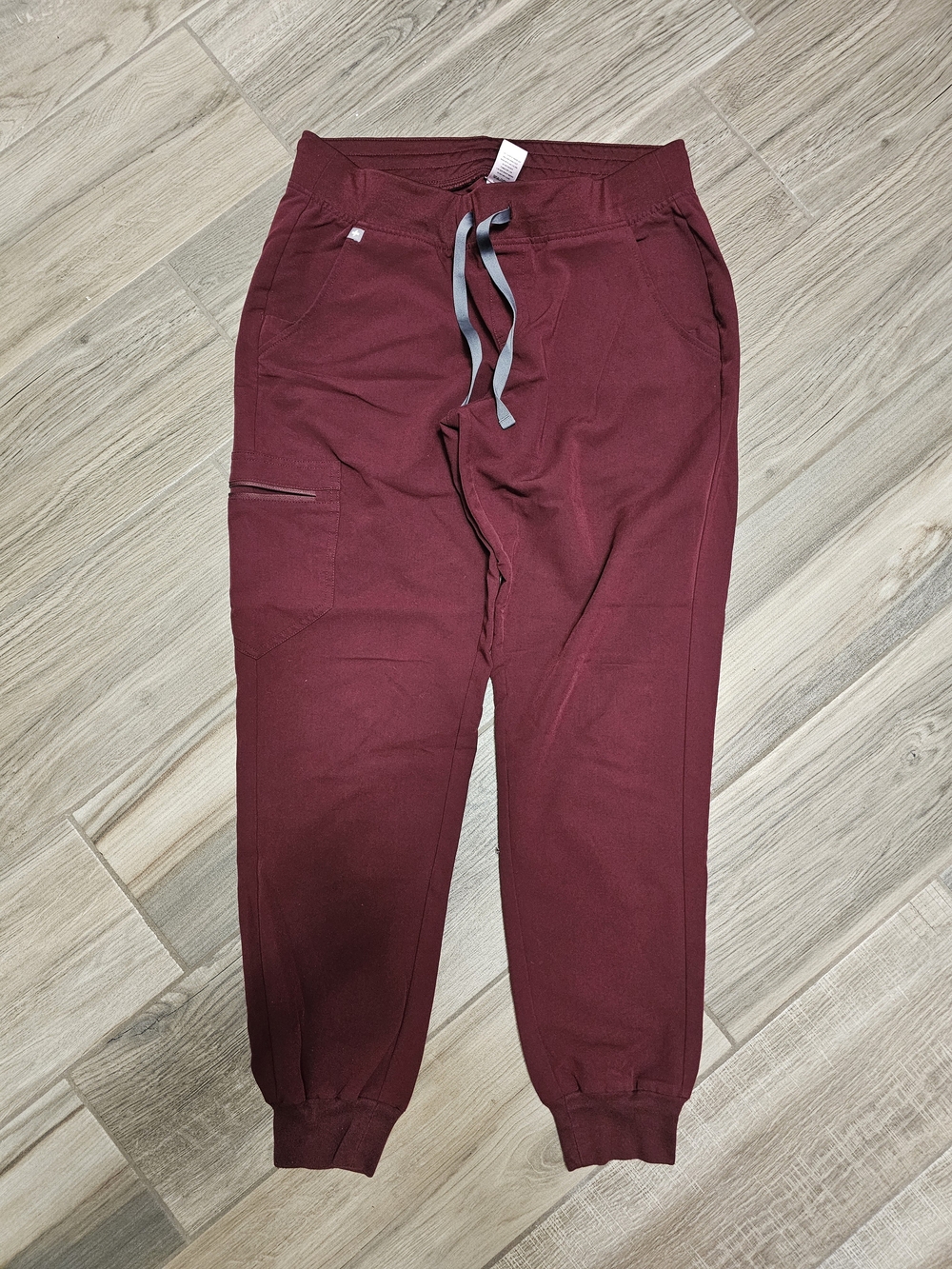 Figs Women's Maroon Drawstring Jogger Pants